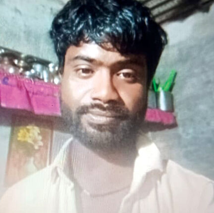 (मृतक की फाइल फोटो)