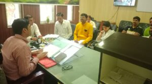 मजबूत लोकतंत्र के लिए त्रुटिरहित मतदाता सूची ज़रूरी: रुद्रपुर में राजनीतिक दलों के साथ एडीएम कौस्तुभ मिश्र की बड़ी बैठक, 1 जुलाई से शुरू होगा घर-घर सत्यापन