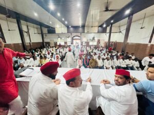 पूरनपुर में समाजवादी पार्टी की समीक्षा बैठक: संगठन विस्तार, बूथ स्तर तक मजबूती तथा जनसंपर्क अभियान को तेज करने का संदेश देते हुए 2027 विजय का दिया मूल मंत्र