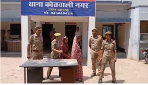 टप्पेबाजी गिरोह की दो महिलाएं गिरफ्तार, 36 हजार रुपये बरामद