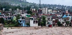 जम्मू-कश्मीर में बारिश और बाढ़ का कहर: तीन दिन में 23 मौतें, 7 लोग लापता