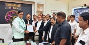 उपेंद्र शंखधर हत्याकांड: अभा ब्राह्मण महासभा ने दोषियों की गिरफ्तारी और आर्थिक सहायता के लिए सौंपा ज्ञापन