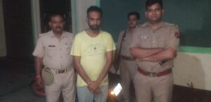 पीलीभीत में आधी रात पुलिस की कार्रवाई, पूर्व यूथ कांग्रेस जिलाध्यक्ष आशुतोष अग्निहोत्री हाउस अरेस्ट