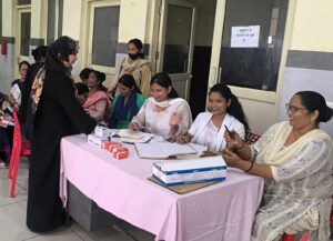 सरकार जनता के द्वार: सितारगंज में स्वास्थ्य सेवाओं का महाअभियान, पहले दिन 871 लोगों की जांच