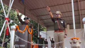राष्ट्रीय एकता दिवस पर रुद्रपुर पुलिस की भव्य परेड, 8 पुलिसकर्मी मेडल से सम्मानित